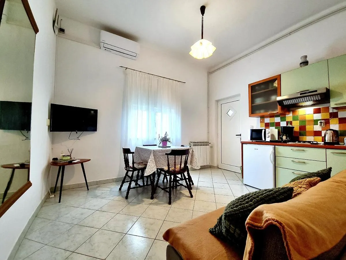 Apartments Zonta Rovinj 0*,