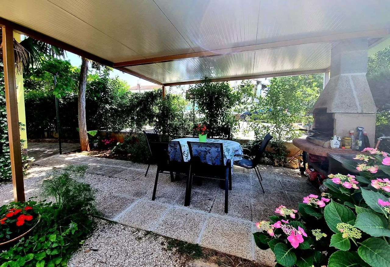 Apartments Zonta Rovinj 0*,